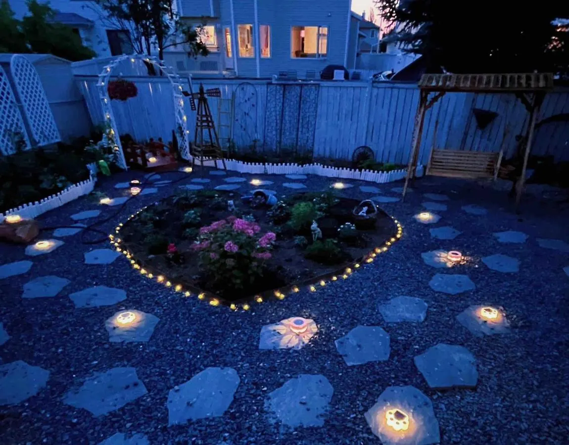 Elegant Garden Suite&2Mins Bus Station Close Lrt& Free Parking Калгари Гостевой дом